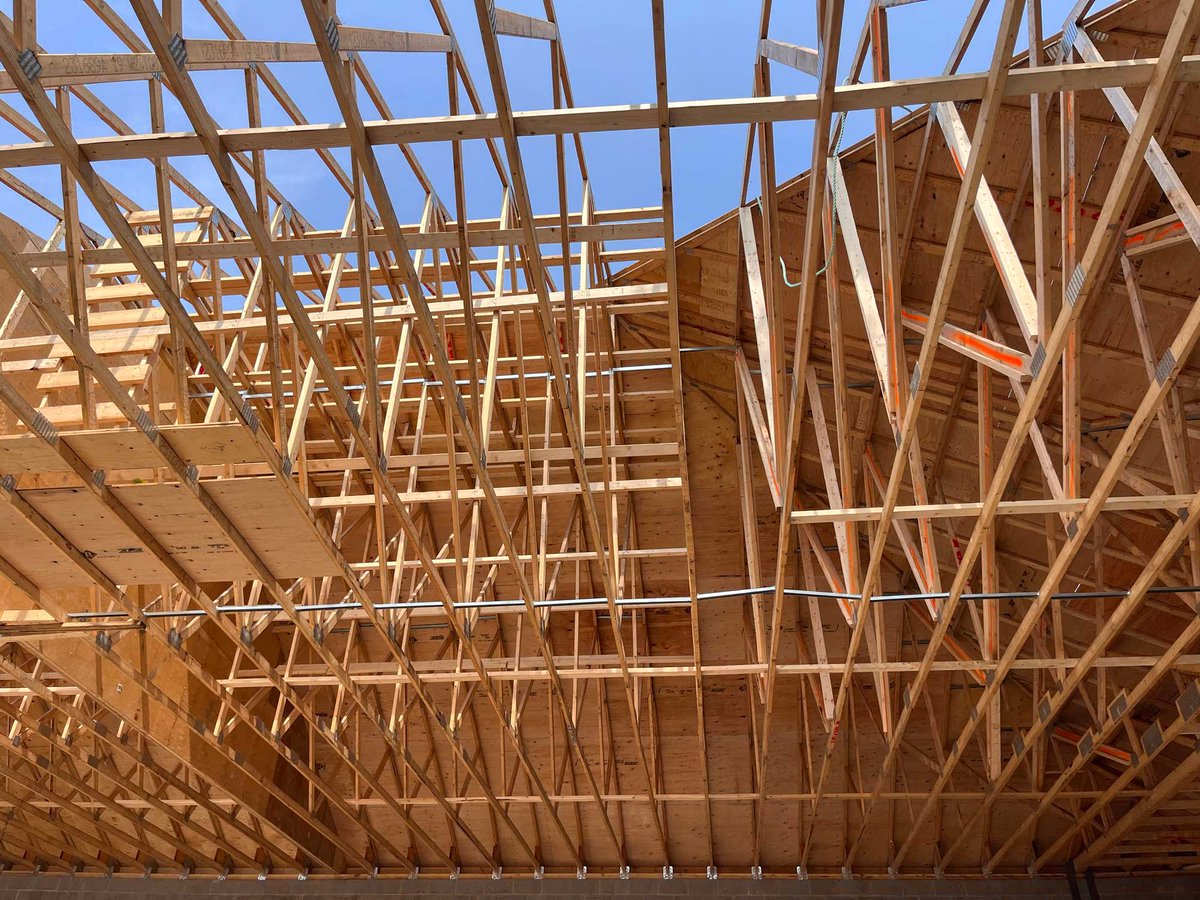 group_lester's tweet image. Update from Saint Vincent de Paul Parking Structure! 
The walls are up, and we&apos;re about to finish framing the roof, bringing us one step closer to completion. Next up shingles roof and parking lot rework.
#BuildingProgress #LesterConstructionGroup  #SaintVincentDePaul