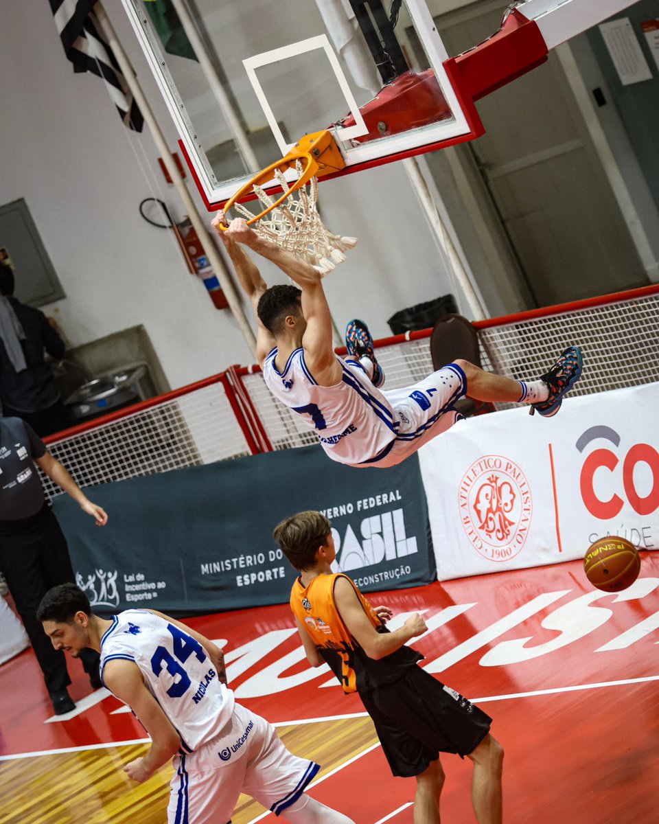 crzbasquete's tweet image. #TBT de uma classificação histórica! 🏀💙

O Cruzeiro Basquete fez história na LDB com 9 vitórias em 12 jogos e 75% de aproveitamento. Ficamos em 3º lugar no grupo A e garantimos vaga na tão sonhada série Ouro.

#cruzeirobasquete #ldb #basquetenacional