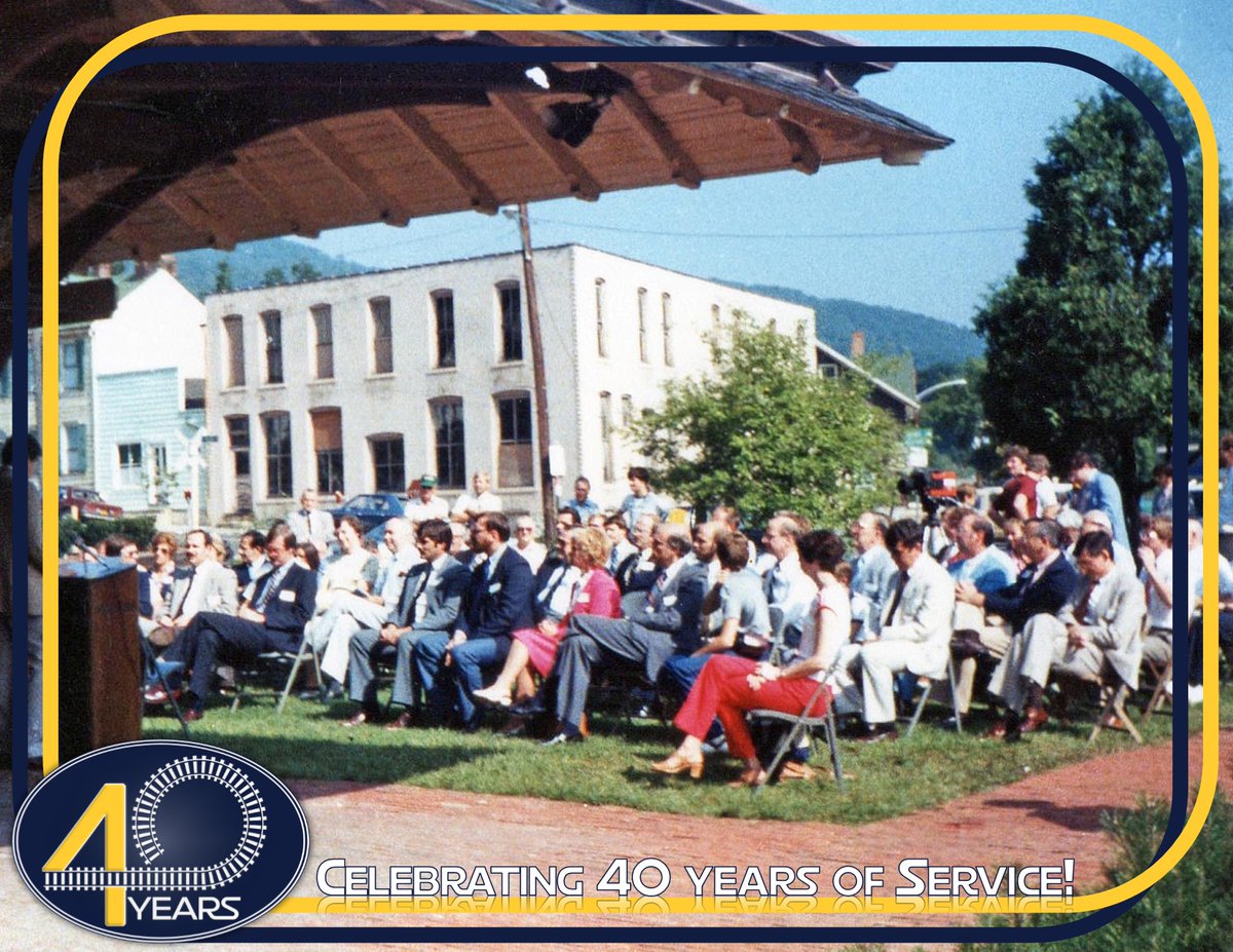 North_Shore_RR's tweet photo. Here, you can see some of our earliest fans. 😀

~ In 2024, we are celebrating #40years! …We have a lot of great photos from our archives to share throughout the year! ~

#celebrating40years #anniversary
#rail #trains #railroad #railroads #JVRR #LVRR #NBER #NSHR #SVRR #UCIR https://t.co/Qf8HzLzByu