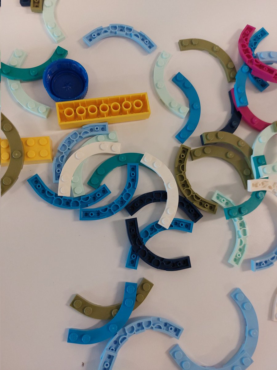 Thank you <a href="/MrHennigar/">Jeff Hennigar</a> and <a href="/Lkennedy37/">L</a> for such a cool Makerspace workshop! Who knew curved Legos were a thing? 🤷‍♀️ these kinds of things will be great for stations and making!!
#ITCamp2024