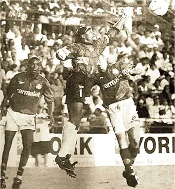 JoelDatos's tweet photo. 25 de julio de 1997: Junior de Barranquilla empata a 2-2 con Palmeiras y en definición por penales se lleva la victoria para clasificarse a la final de la Copa Rebook celebrada en Estados Unidos. 

#JoelDatos #Junior_1997 #Junior_Datos #25dejulioJD https://t.co/BJMiZ8MbXL