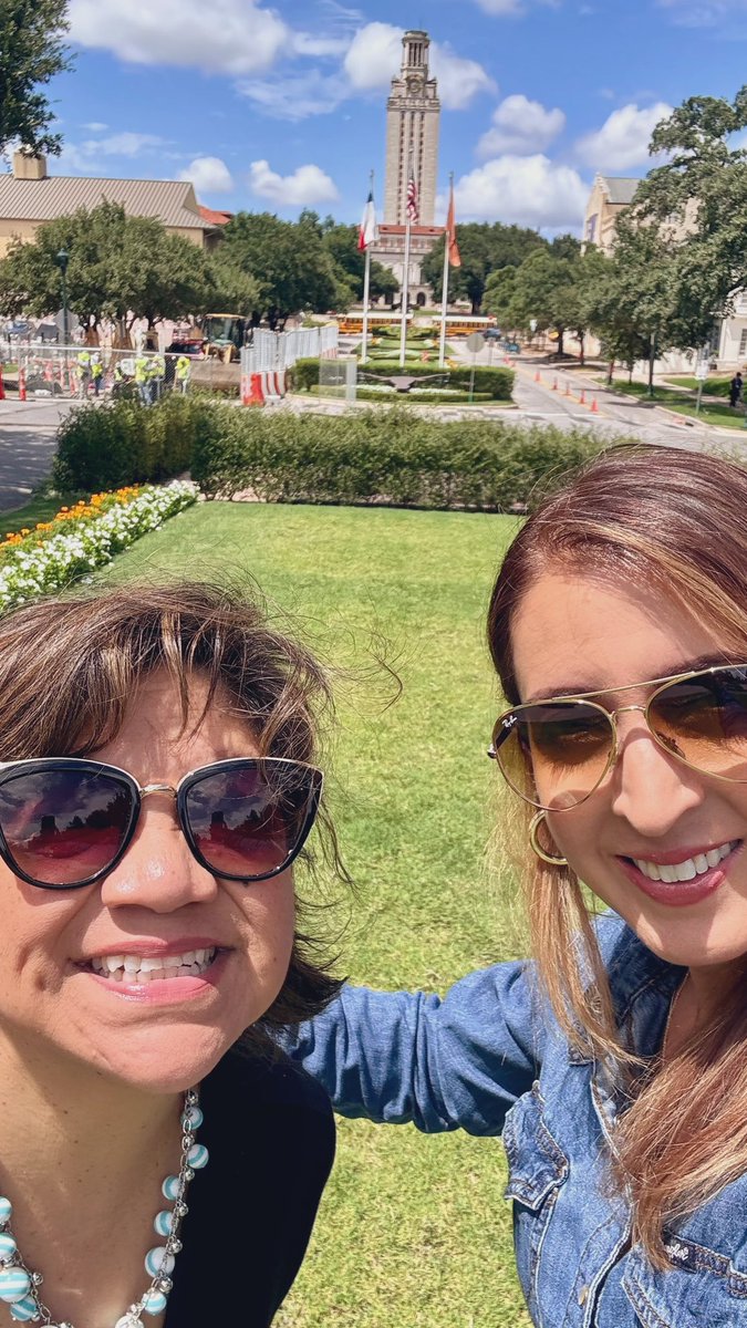 DrSofiaMalik's tweet photo. Incredibly fortunate to work alongside the amazing and inspiring @drdebracantu ! 🙌📸 photo with the #UTtower @UTAustin @utexascoe 🤘🏼 https://t.co/WimQ4oJjg9
