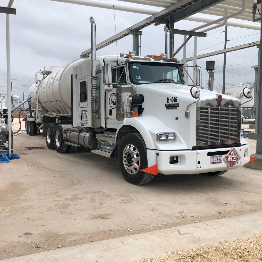 AuraEngineering's tweet image. The U.S. will soon set a new all-time high for oil and gas production. Are your facilities ready for the increase? We can help! Contact us today for midstream transport systems, storage facilities, and other needs. go-now.co/48408ou

#auraengineering #storageterminal