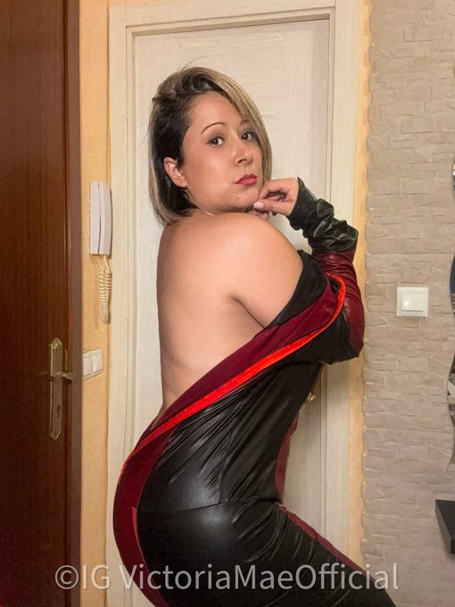 Who&rsquo;s going to the premiere tonight!! #Deadpool3 https://t.co/sZ7GwO34iw<a href="/tag/deadpool3"class="tags">#Deadpool3</a>