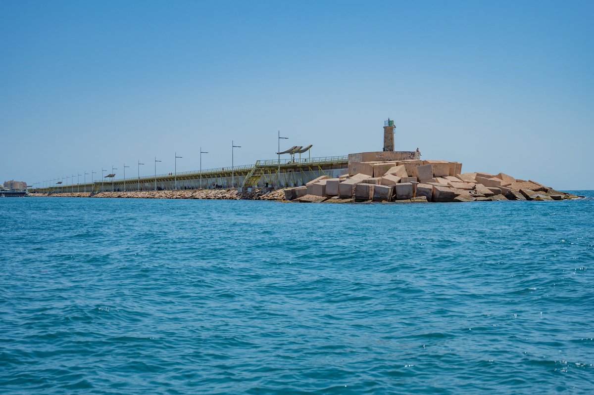 ProyectoMastral's tweet image. Mañana viernes podríamos comenzar el día con muchas nubes, pero por la tarde esperamos tener grandes ratos de sol. Las temperaturas, tanto la máxima como la mínima, se mantendrán sin muchos cambios y volveremos a tener viento de levante. Fotos: Fran Riquelme.