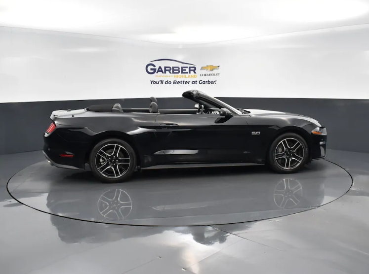 💥Pre-Owned Car of the Week💥
There is still time to cruise through the dog days of summer☀️ in a convertible!
🌟Check out this 2022 Ford Mustang!
🌟Only 20k miles!
🌟$38,500*
💻bit.ly/46halOZ