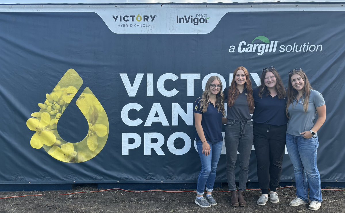 VICTORYcanola's tweet photo. #NationalInternDay  might not be a 🇨🇦 thing, but we can’t let such a great opportunity go by without  celebrating these 4 amazing and talented young women. They bring so much to the table, double our sales capacity in the summer and without them we could not get through summer. https://t.co/AmrBw8XSR7
