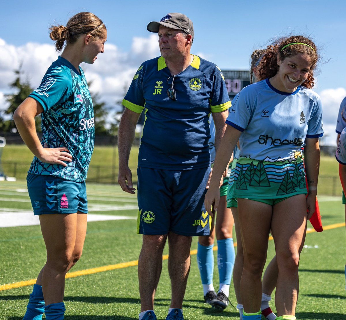 LaneUnitedFC's tweet photo. 3 cheers for our technical staff🗣️❤️ https://t.co/b2aJbfDRmZ