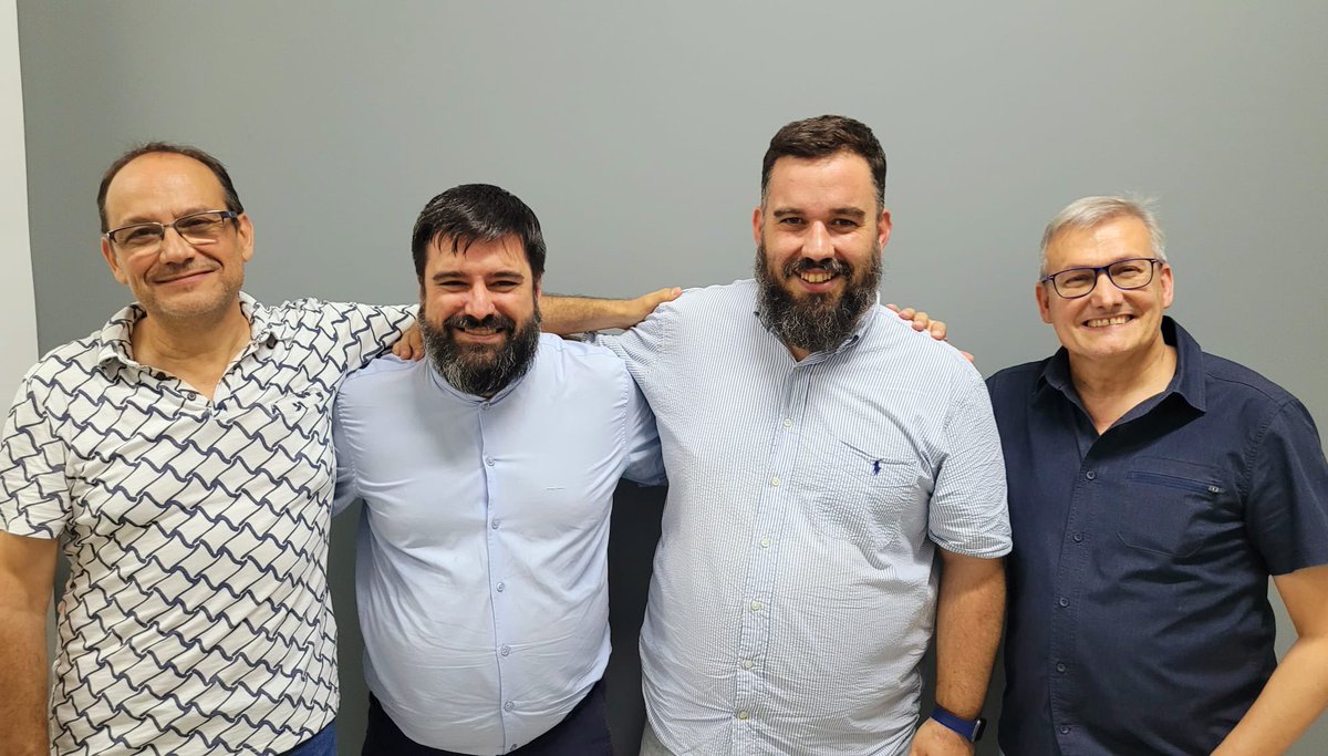Jesús Jiménez (@ajejiro) on Twitter photo Avui tanco emocionat una etapa de 7 anys com a primer secretari del <a href="/pscgracia/">PSC Gràcia</a>.
Esperançat d’haver estat a l’alçada dels meus admirats i estimats predecessors <a href="/gespriu/">Guillem Espriu</a> i <a href="/xbarberam/">Xavier Barberà</a> i confiat en el lideratge que a partir d’ara exercirà <a href="/LacastaHuelin/">Alberto Lacasta</a>! Avui tanco emocionat una etapa de 7 anys com a primer secretari del <a href="/pscgracia/">PSC Gràcia</a>.
Esperançat d’haver estat a l’alçada dels meus admirats i estimats predecessors <a href="/gespriu/">Guillem Espriu</a> i <a href="/xbarberam/">Xavier Barberà</a> i confiat en el lideratge que a partir d’ara exercirà <a href="/LacastaHuelin/">Alberto Lacasta</a>!