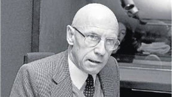 "o neoliberalismo deve ser compreendido como uma prática refletida de governo cujos efeitos são sentidos pela produção de modos de subjetivação", por Rodrigo Soler, em artigo sobre Foucault e a educação (veja nos stories).