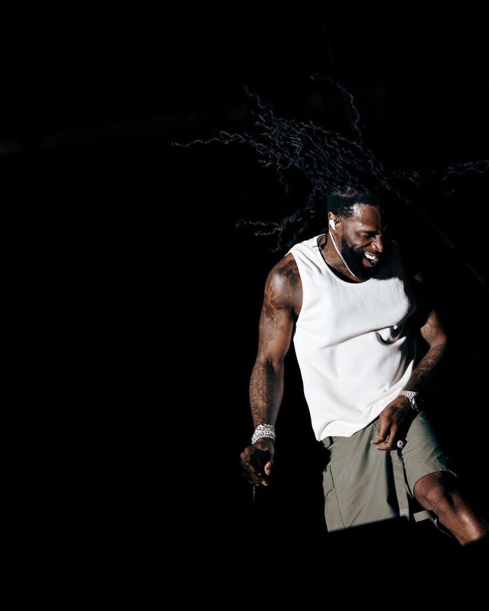 XtraUgly_'s tweet photo. BURNA BOY 🦍🔥 https://t.co/j7ZT9C3NBs