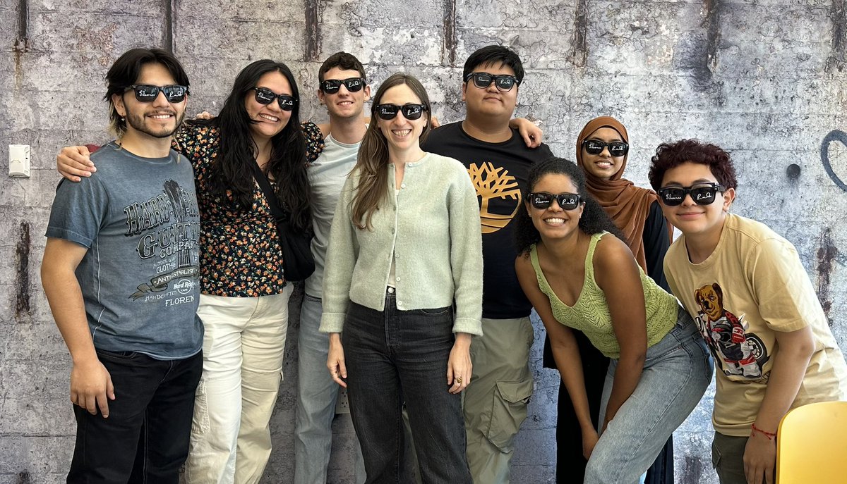 Luana B. Anton tweet media