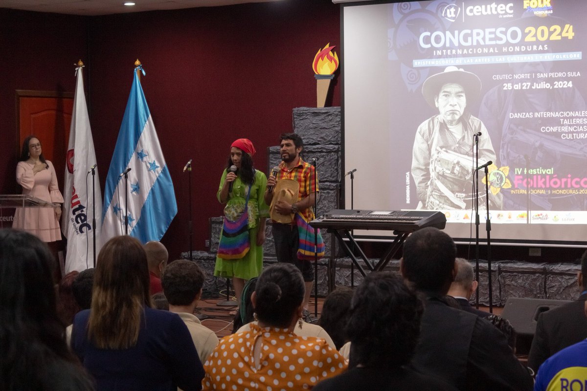 Ceutec_hn's tweet photo. 🌍🇭🇳 Así se inauguró con mucha alegría el primer día de nuestro I Congreso Internacional “Epistemología de las Artes, las Culturas y el Folklore”. ¡Te esperamos con talleres, conferencias y mucha alegría! 🎉📖 #CEUTECSPS https://t.co/yQTUUuROKB