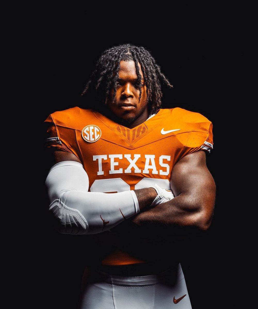 ontexasfootball's tweet image. Barryn Sorrell shares picture ahead of the 2024 season 🤘
📸 via officialbarrynsorrell IG