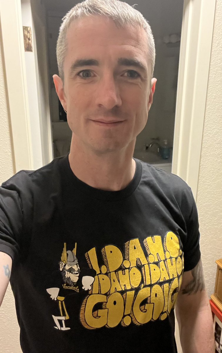 Walk_OnApparel's tweet photo. 🔈 S/O to the guys at @TubsAtTheClub for repping WOA with the Vandal faithful
See you at @KibbieDome soon, fellas
#VsUp // #UpTheFans
@BrianMarceau @HammerDallas @HEMI_71 https://t.co/O9hBvb1PBo