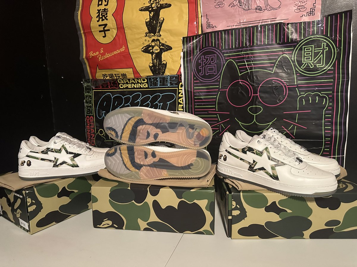 Shout out to <a href="/Reaper_NFT/">Reaper 🍌</a> in the sz 12❗️
He didn’t tell me the # is 222/1000 so they’ll be put on ice🧊

Picked up the sz 9 in HK

Was lucky to score a sz 13 off <a href="/theZoopie/">Zoopie | Yuga Gaming Council | Realtor</a> 

Time to rock <a href="/BoredApeYC/">Bored Ape Yacht Club 🍌</a> from head to toe 🦍🦍

Rock one stock 2 I guess 😂