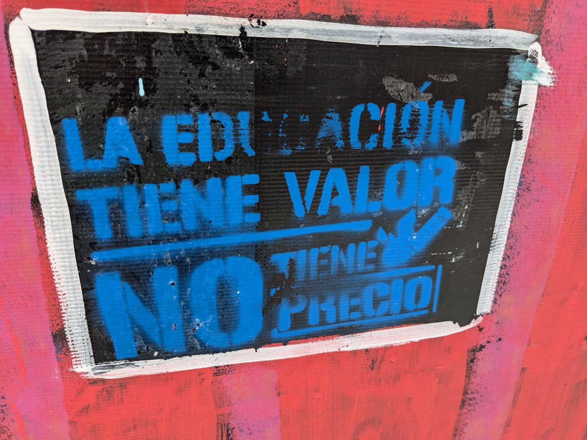 JulienFarges's tweet photo. Que hablen las calles.
¡Viva la lucha docente!
#EICongress
#CongresIE
#PorLaPública
#GoPublic
#EnsembleOnFaitEcole
#FinancerLEducation https://t.co/6R7YCkWFZh