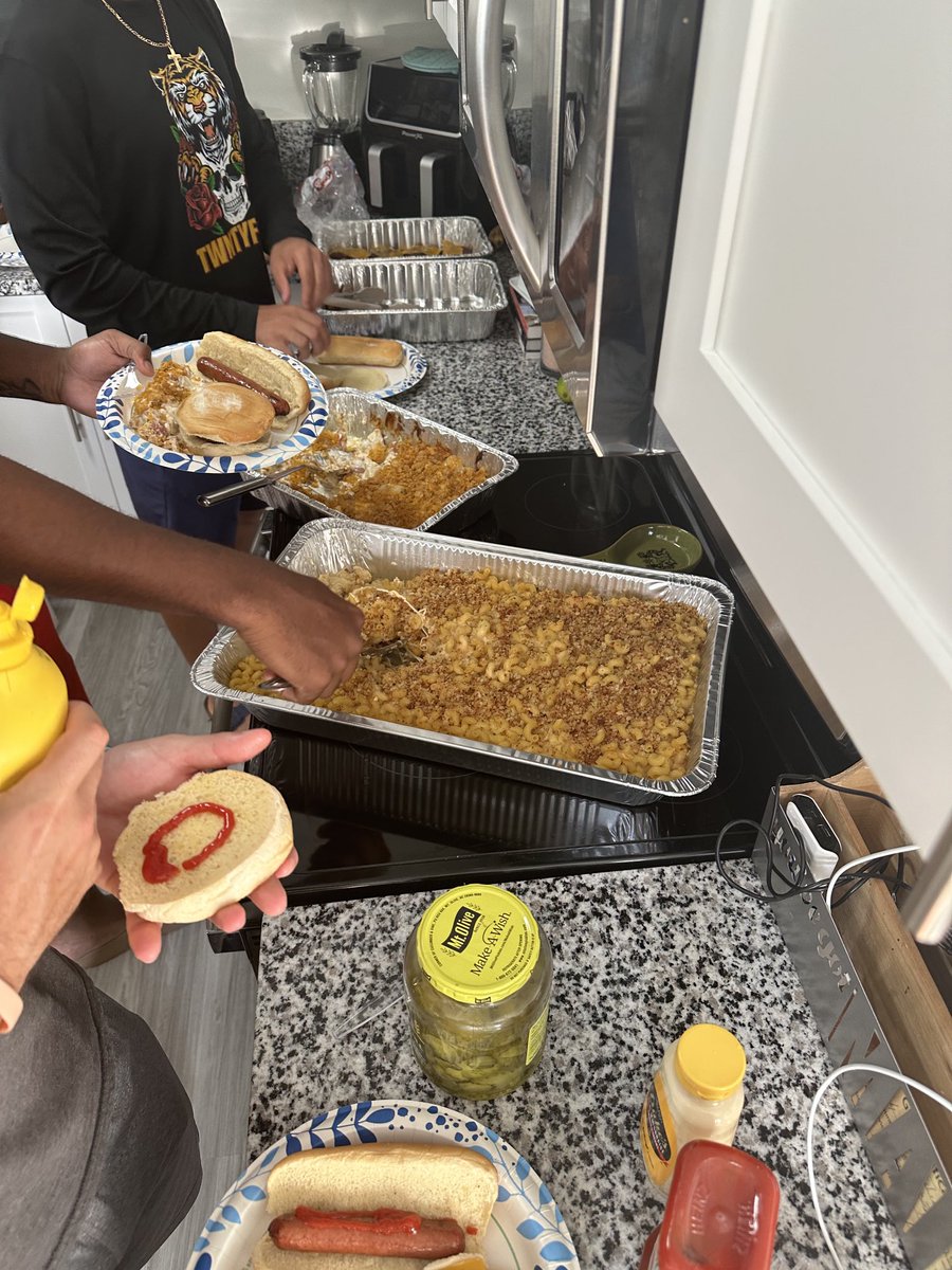 CoachDavila's tweet photo. Another BBQ summer get together LB we’re up tonight!!!! #DefendThe Beach https://t.co/uxkhMoPmxY