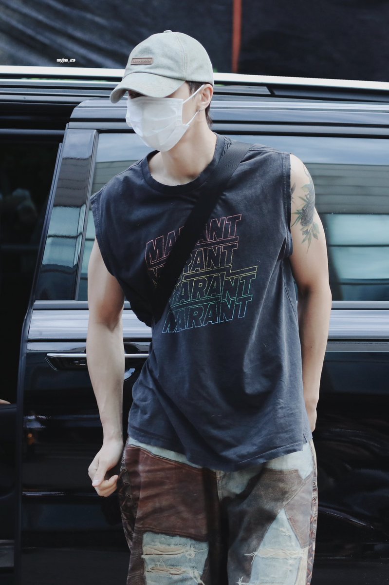 240726

#쟈니 #johnny #서영호 
#NCT127