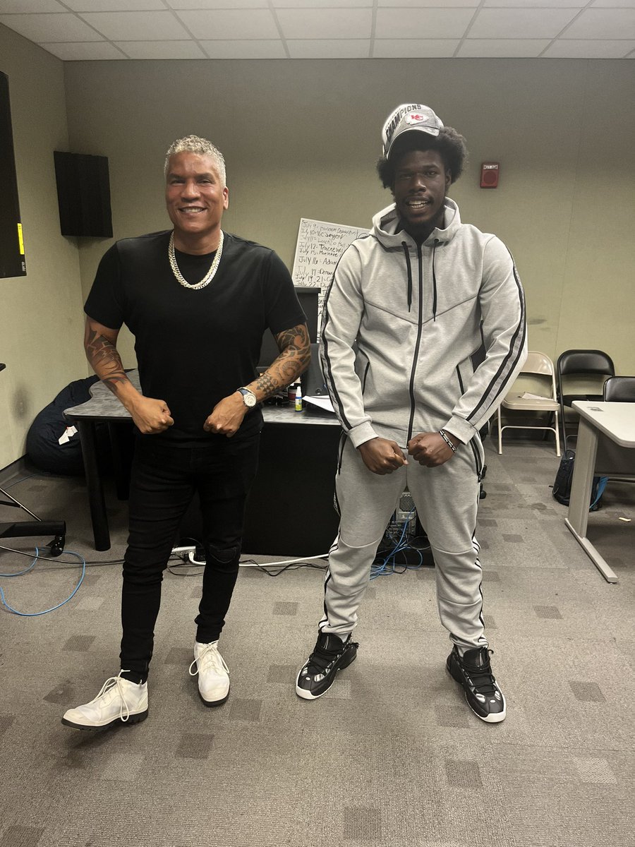 MakaioKeels's tweet image. My dawg ❤️ appreciate you @PaxtonKBaker for coming to speak with @DCDPR Deanwood Radio Broadcast Program. You made me think different about life and now I’m infatuated with be coming a better version of myself real talk❤️💯#dprprograms #morethanrec