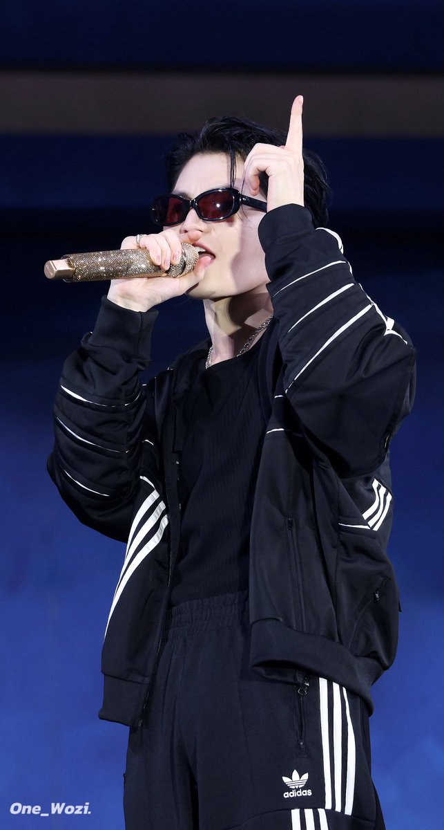 240724 carat land

#우지 #WOOZI  #이지훈  #ウジ  #세븐틴 #SEVENTEEN