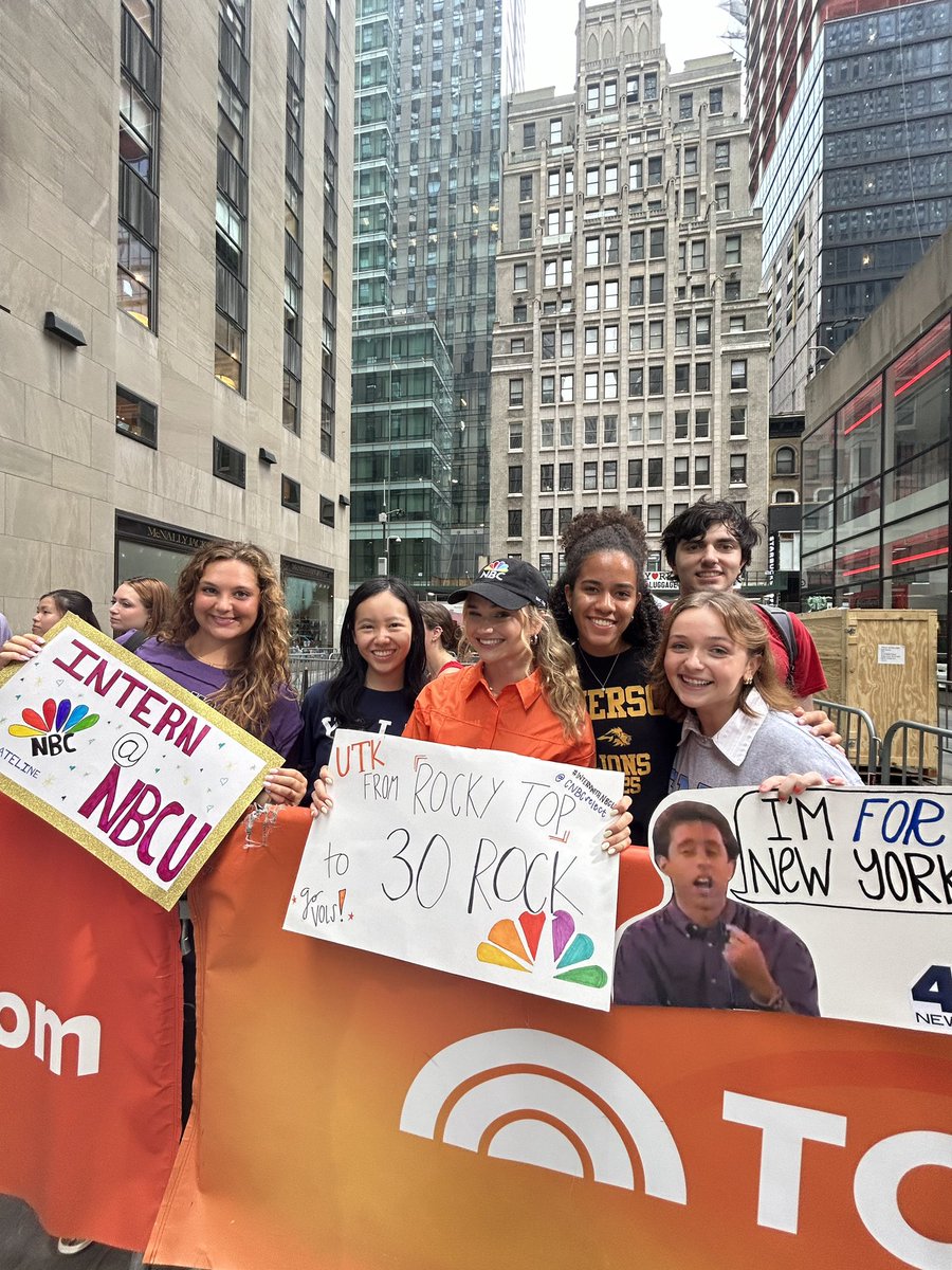 colette_lauture's tweet photo. Had the best morning ever being featured on the @TODAYshow for National Intern Day! Thank you NBC for a wonderful summer so far 🦚
#internatNBCU https://t.co/o84n6X0buW