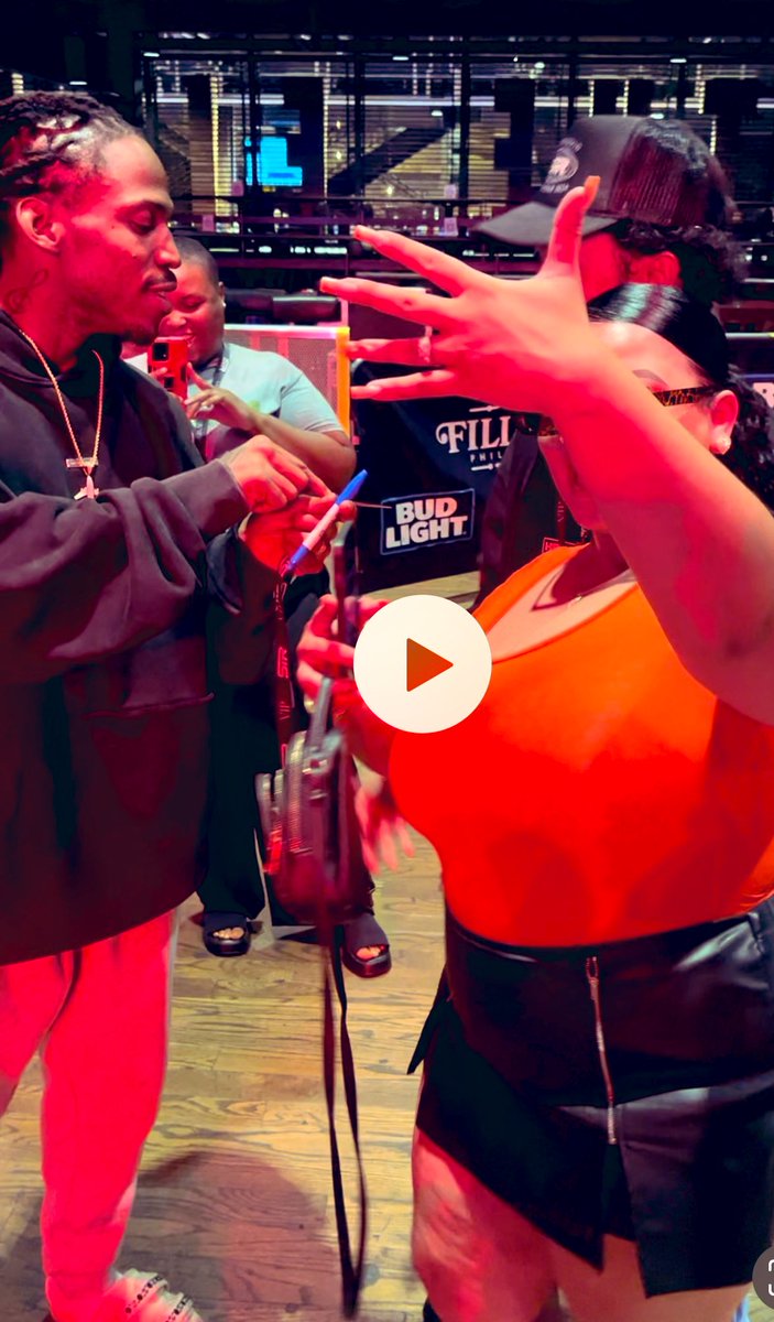doseovj's tweet photo. My man bought us MEET &amp; GREET tickets to meet @inglewoodSiR one of my favorite artists &amp; he proposed to me in front of him last night 🥹❤️ https://t.co/ny1Aezouwn