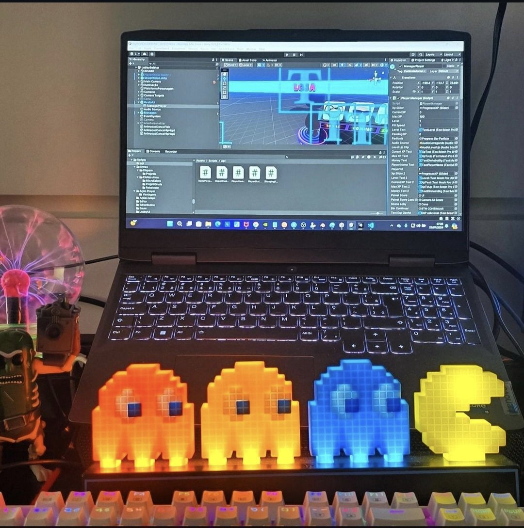 studiosvortexbr's tweet photo. Let's keep the production rolling! We're making progress on the shop interface and the player's wardrobe, with a killer integration with the database. You'll see the final result soon—alpha is in sight! #gaming #indiegame https://t.co/n29ALP8jbH