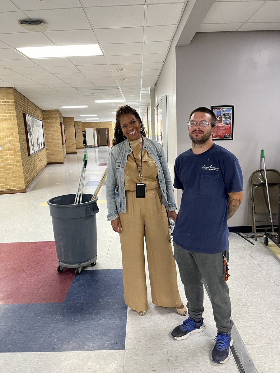 j_csd's tweet photo. Let’s close out the summer work week w/ a shout out to the Castle Hills Elem & Gunning Bedford Middle - Summertime Classroom and Hallway Heroes and Heroines!
Simply said, everyday they are hard at it preparing schools for the new year!
Thank you!
#powerofwecsd
#allkids_dcsoa https://t.co/xs3i4vhf83