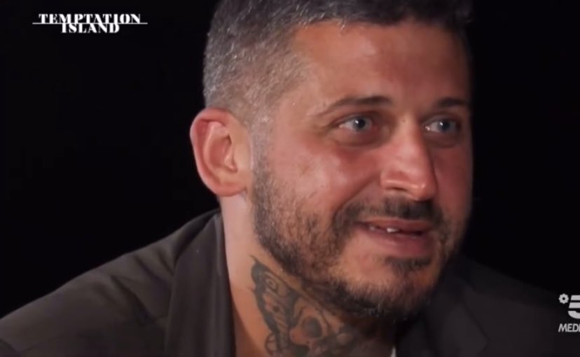 TCDSTV's tweet photo. Matteo ti abbiamo amato. #Temptationisland https://t.co/QbFOvBm6lY