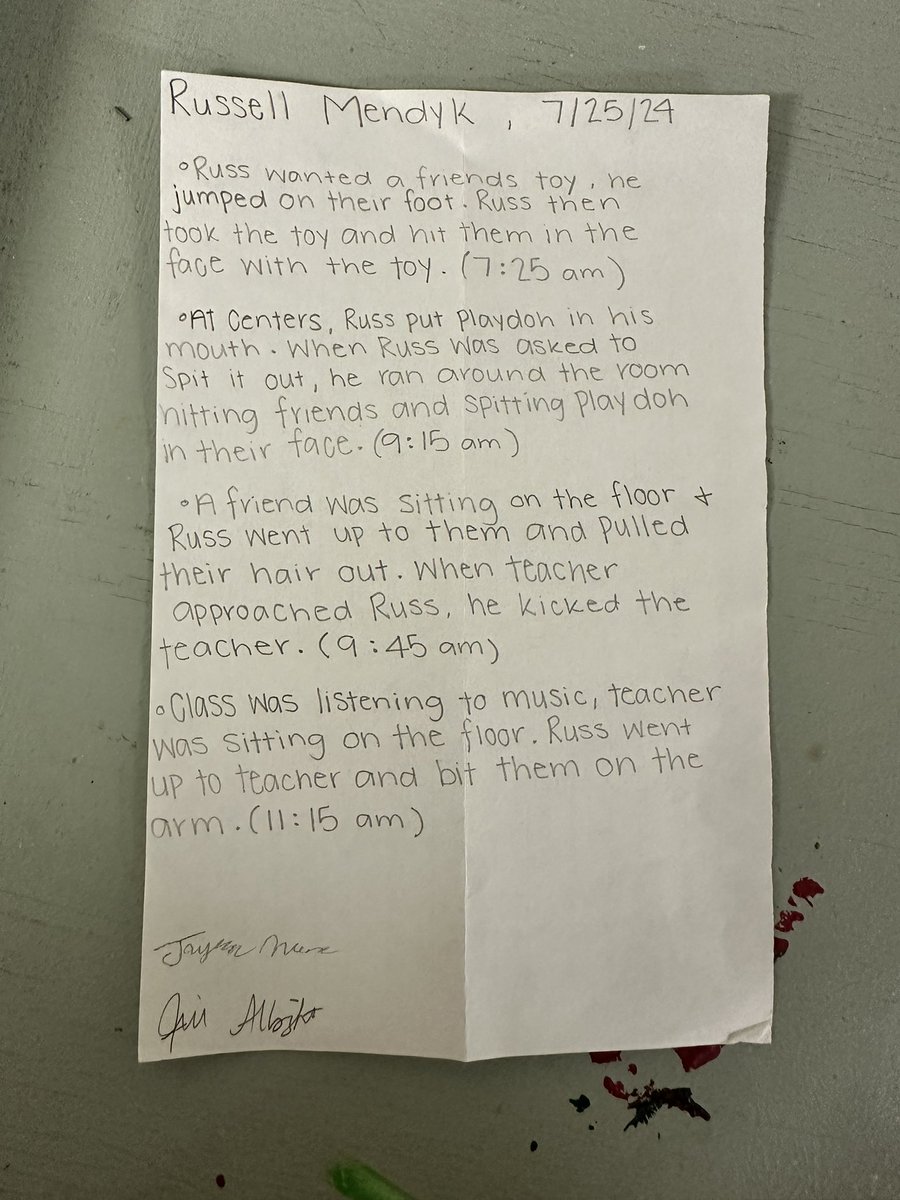 MNNIUQ's tweet image. Russ’s incident report from daycare today #foryourentertainment