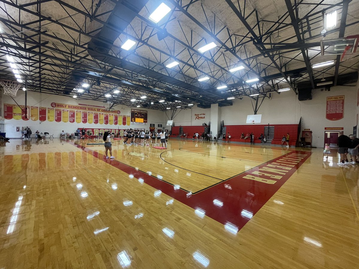 #TodaysOffice
Holy Redeemer (PA)

Quick 570 run 👋🏼 got to town later than I hoped, but still pulled up to Wilkes-Barre in time for most of the inaugural Showcase of the Valley. Northeast &amp; north central PA well-represented with talent for all levels in the gym. Worth the stop!