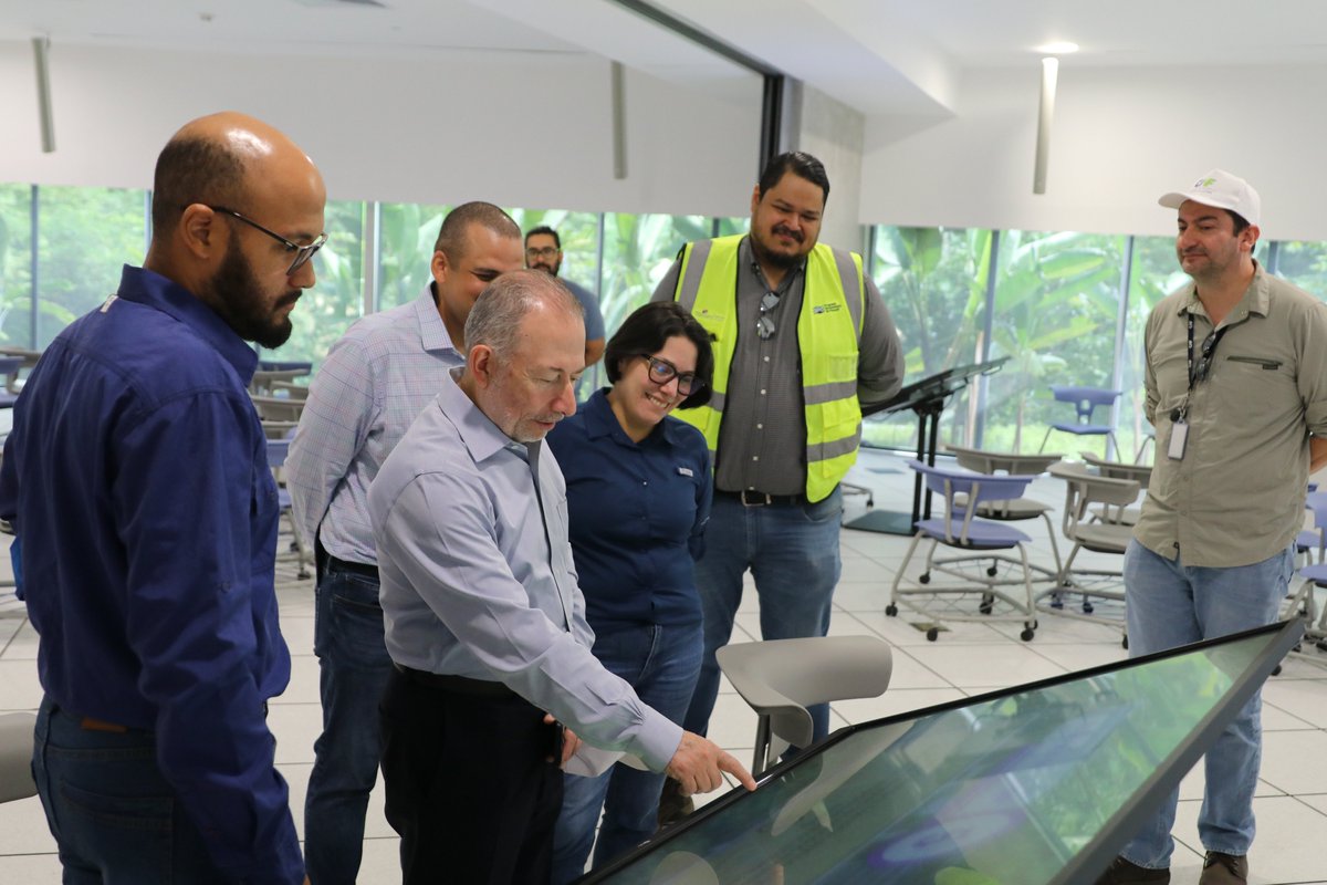 LuciaMeza_CAF's tweet photo. En @AgendaCAF🇵🇦 hemos apoyado el esfuerzo nacional de la PTAR de Juan Díaz en Ciudad de Panamá. Esta planta beneficia a más de 1 millón de panameños, mejorando la calidad de vida, el agua y contribuyendo a la recuperación ambiental.🌱💧#CalidadDeVida #SaludPública #Panamá @bciukc https://t.co/lWYJqd3dVU