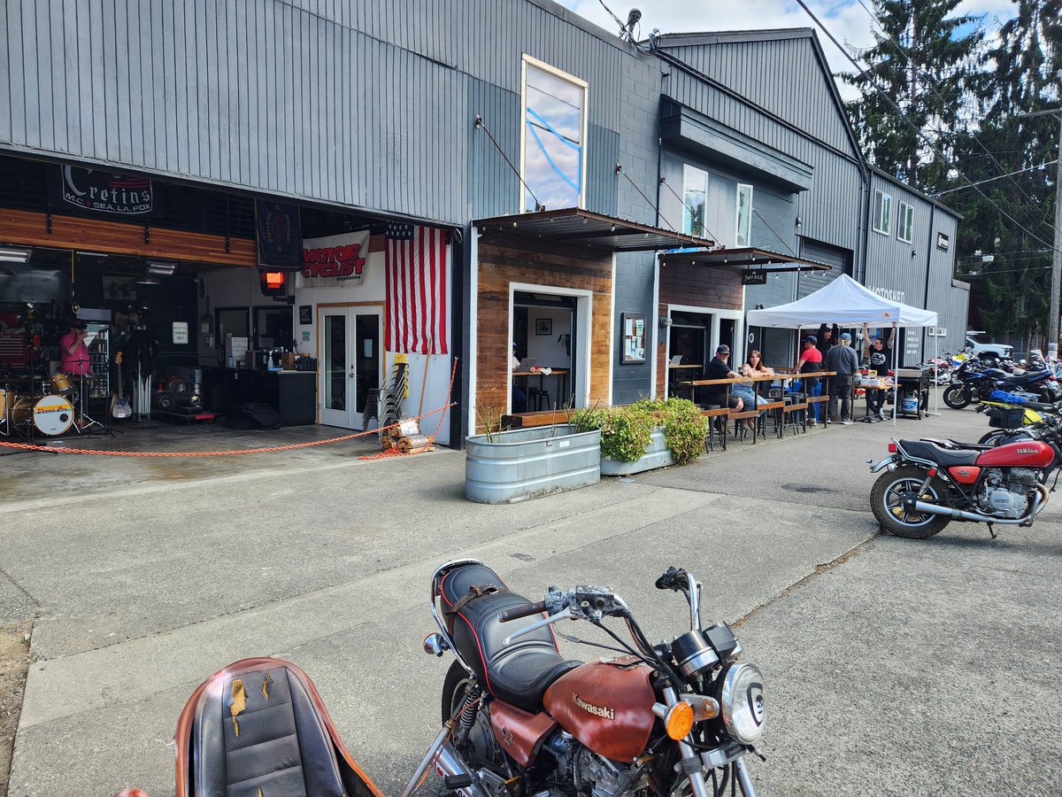 Free brisket. Free hot dogs. Free Tennis Pro (5-7pm).  Two Kick Coffee, 3208 Queen Anne Ave N, Seattle