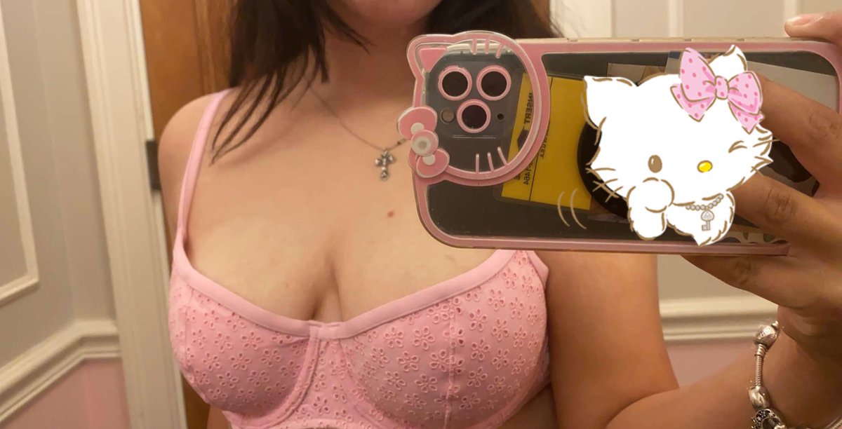 millkme3's tweet photo. Who’s gonna help me pick out some bras for my milkies? 
Beg for me to take them off(≧∀≦) #mommy #mommymilkies #titties #daddyissues #mommyissuses #horny #wet #pussy #lickme #suckonthem #bigbooty #freaktop #freak #sex #bra https://t.co/rrVf11nRIV