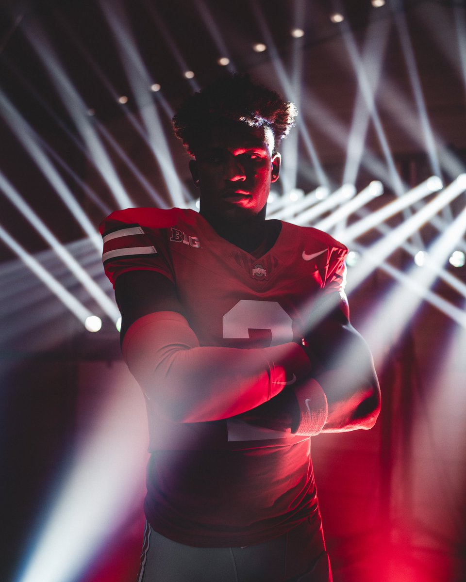 OhioStateFB's tweet photo. talk of the town 📍 https://t.co/xDkrUouByS