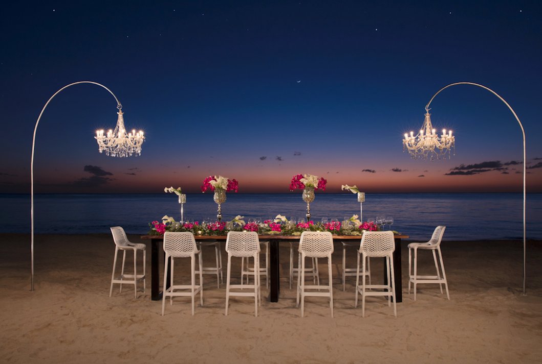 FianceeBodas's tweet photo. Porque en Secrets Aura Cozumel sabemos que te mereces una asombrosa boda en la playa, ยกcheca este paquete de bodas!
https://t.co/QZcUCenQ05
#bodaplaya #bodasdestino #bodasdestinomexico #weddingbeach
#weddingdestination #secretsaura #cozumel #caribemexicano https://t.co/cHTWBBxov7