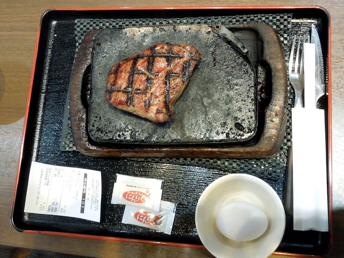 bcs758's tweet image. 『感動の肉と米』 (ステーキハウス) でのランチに感動した!!
ライスが ふかふか で 激旨で食べ放題。
ステーキと玉子以外は お替わり自由!
東海地方以外 でも関東で展開中です。
お勧めです。
ハンバークなら 800円で大ハッピー (笑)
#肉と米 #ステーキ #米 #肉 #名古屋 #焼肉 #食べ放題