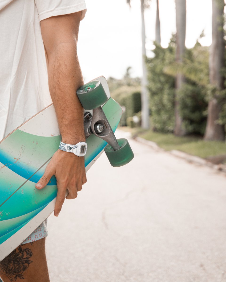 freestyle_watch's tweet photo. From pavement to paradise, the Octopus watch keeps the coastal vibes rolling 🏄‍♂️🌴 #freestylewatches #skateboarding #skatelife #skatephotography #goskate #watchgram #surfstyle #digitalwatch #watchoftheday https://t.co/4erTjWIqvy https://t.co/G0pjiO7kVK