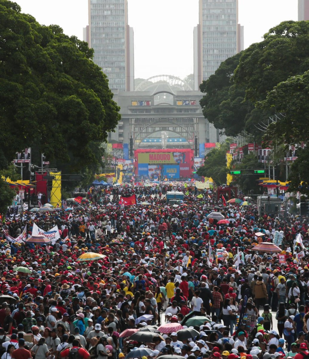 <a href="/LuisOlavarrieta/">Luis Olavarrieta</a> Yo no creo en encuestas. Los que va a votar son seguidores y por lo tanto gana el q hace la encuestas por qué sus seguidores lo votan y viceversa ..lo que vale son los resultados que vemos