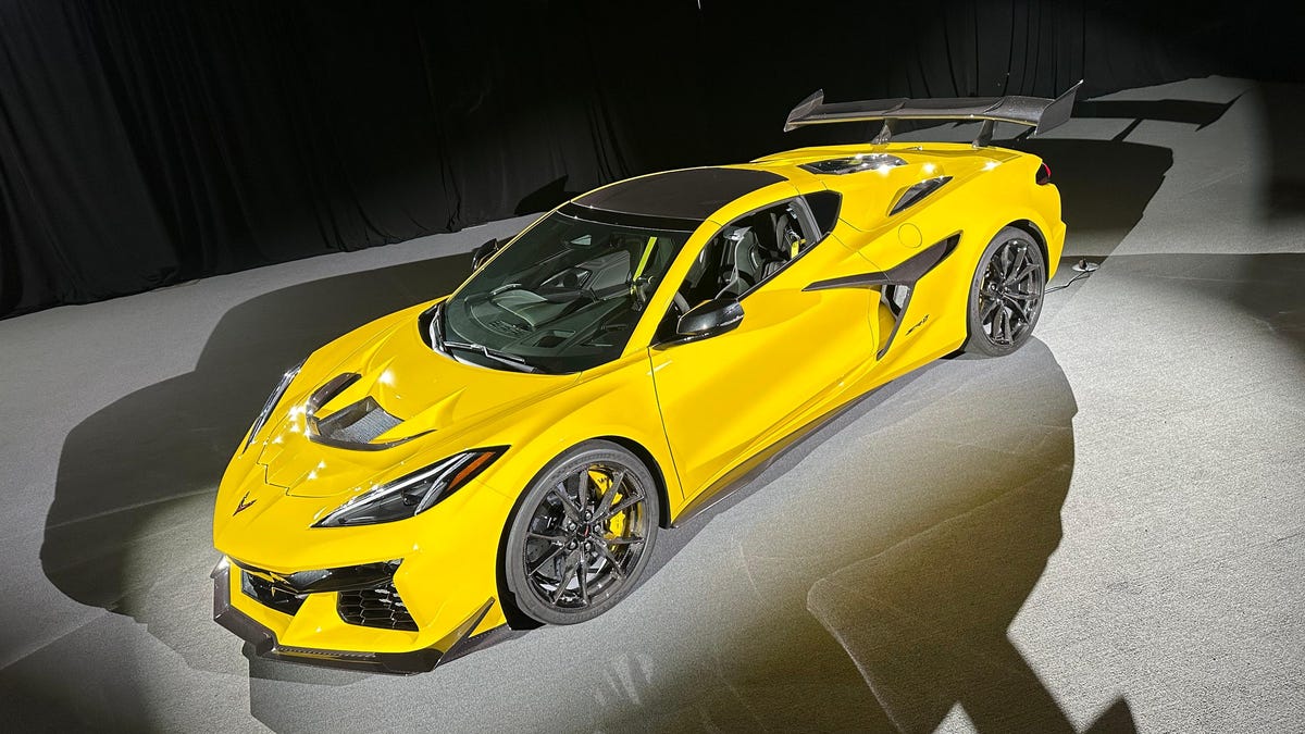 1,064-Horsepower 2025 Chevrolet Corvette ZR1 Is A Shock To The Supercar System jalopnik.com/1-064-horsepow…
