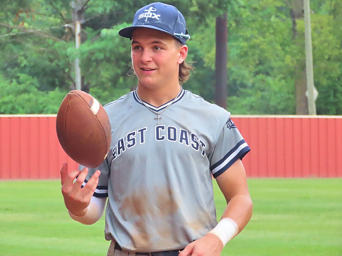 New Balance 𝗙𝘂𝘁𝘂𝗿𝗲 𝗦𝘁𝗮𝗿𝘀 𝗦𝗲𝗿𝗶𝗲𝘀 (@ftrstarsseries) on Twitter photo Clear eyes, full hearts, can’t lose. Impressive win for <a href="/eastcoastbball/">East Coast Sox Baseball</a> today at our National Tournaments. Clear eyes, full hearts, can’t lose. Impressive win for <a href="/eastcoastbball/">East Coast Sox Baseball</a> today at our National Tournaments.
