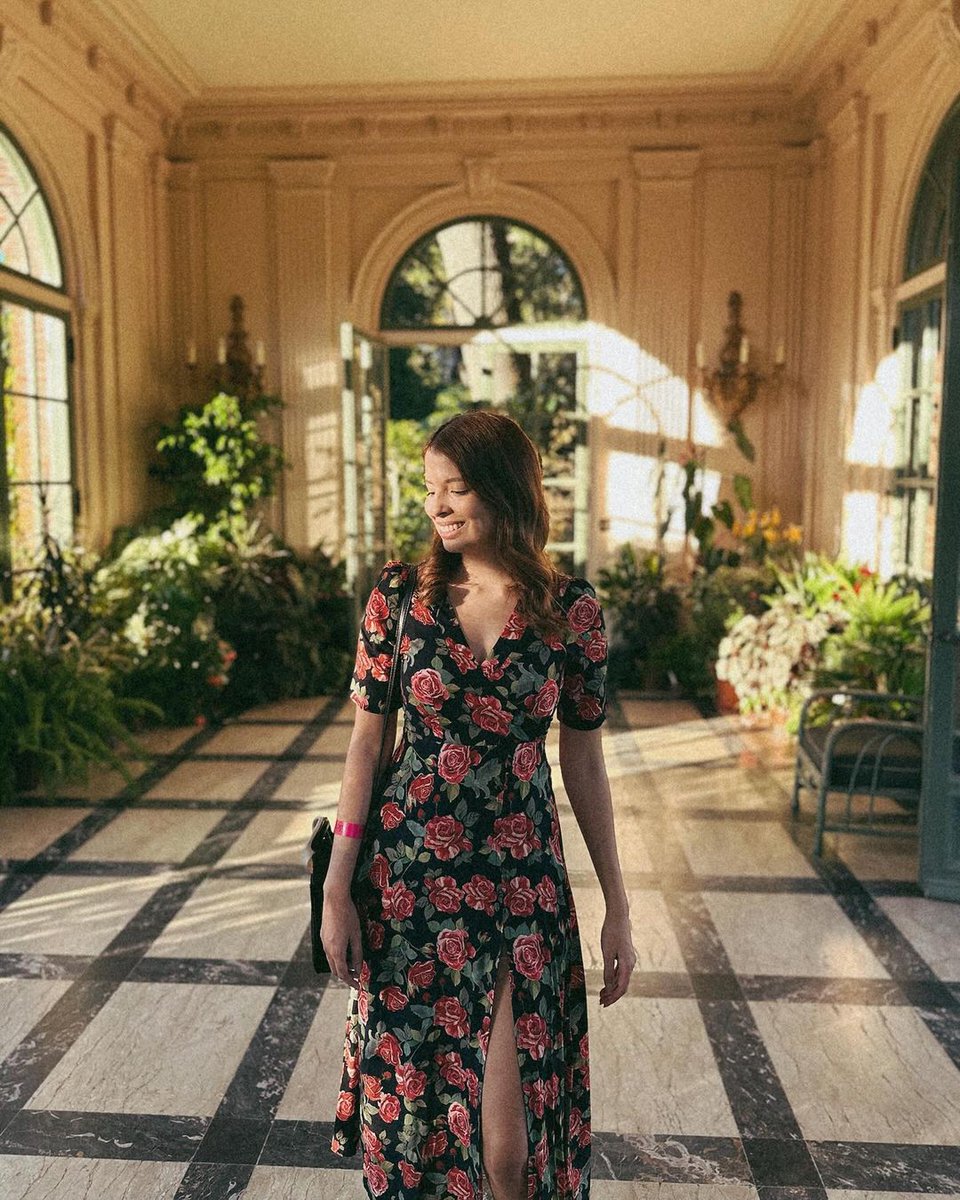 When the light hits the Garden House just right, it casts a warm glow that is absolutely picture perfect. Do you have a favorite place to take your photo?

Photo by: Andromeda Chen (@andromedafchen on Instagram)