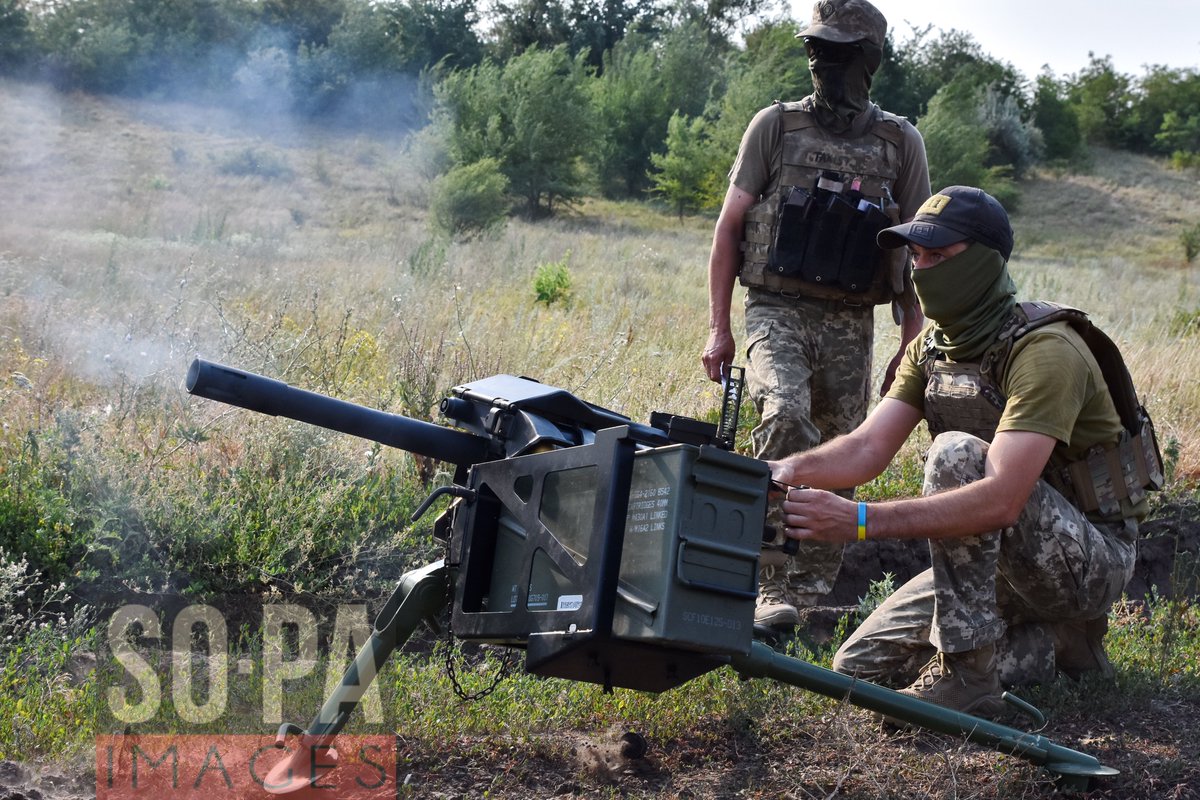 sopaimages's tweet image. Several views of the #Ukrainianserviceman of #141st #Separate #Infantrybrigade seen loading a 19 (Mark 19, #40mm #automaticgrenadelauncher, #USA) during the #military #practices near #Zaporizhzhia, #Ukraine on July 19, 2024. 📷 Andriy Andriyenko for SOPA Images