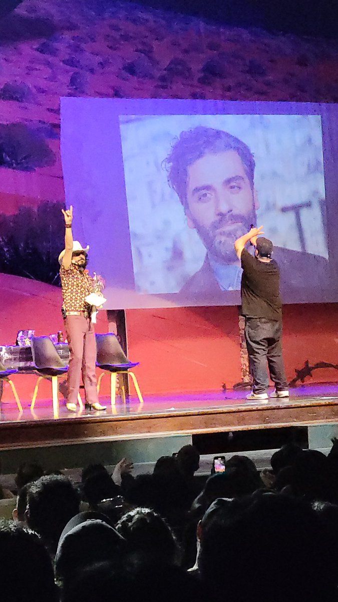LalaCrdva's tweet photo. Excelente noche macabrosa con @LeyendasPodcast @ElBadiablo #TeatroLux https://t.co/kwOLRq7HJR
