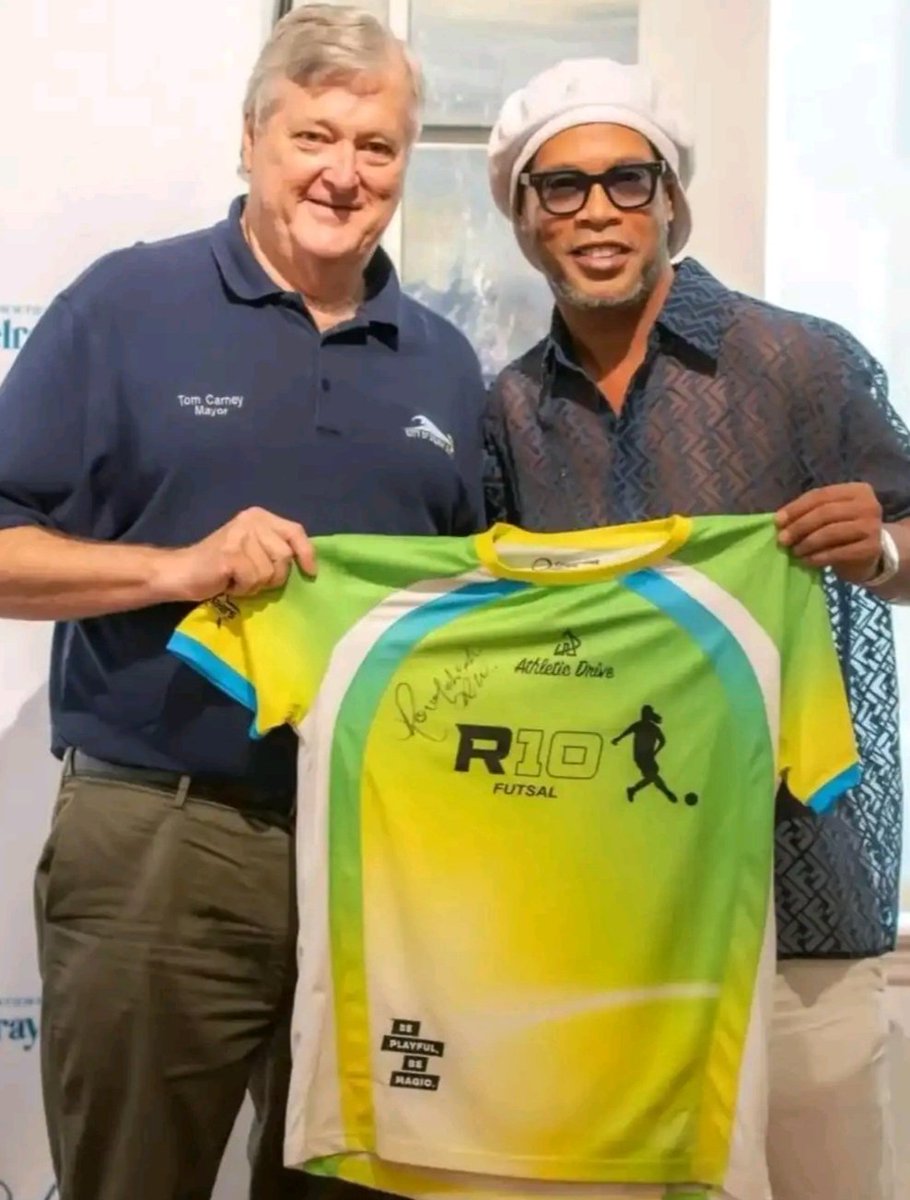 dwijendra1971's tweet photo. Proud moment for #India, its #designers n me. #FIFA's  Jurseys  r said to be created by an #Indian #fashion  #designer  I know n whose mother was part of faculty which conducted online course on #Fashion #journalism; Ananya Gupta. Congratulations Sanchita ji on this achievement. https://t.co/HkbkkB0PZk