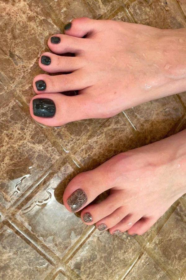 gv_lissette's tweet photo. 刚洗完出浴的脚丫~有没有让你有舔一口的冲动呢？点击链接👉https://t.co/NYtx9IskTu 在这等你 https://t.co/p7fq6ro0b4