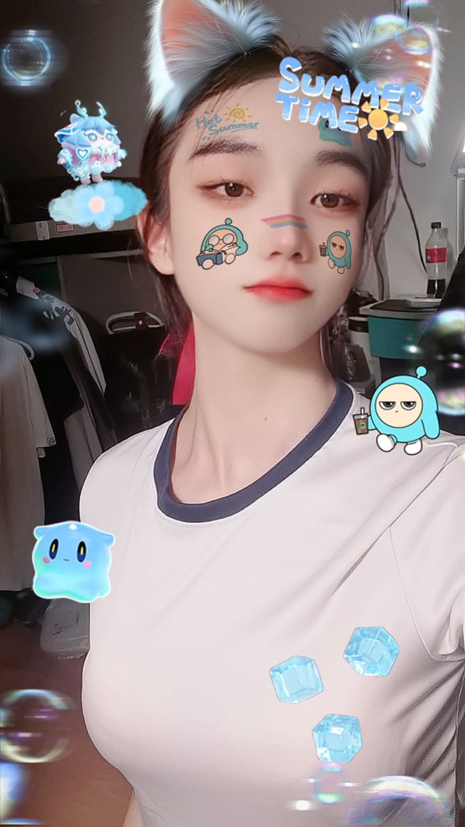 宿舍没人就是硬气