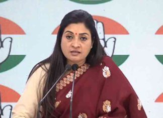 yespunjab's tweet photo. Mahila Congress to launch nationwide movement for swift women's quota implementation
#MahilaCongress #AlkaLamba #nationwidemovement #womensquota #WomenQuotaimplementation #AIMC #WomenEmpowerment #YesPunjab @LambaAlka
https://t.co/myxpg4vOxy https://t.co/ilZF45NUoR