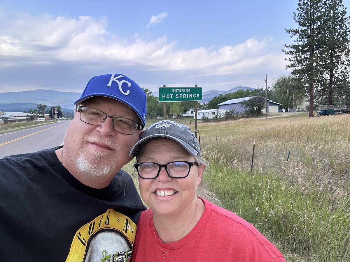 ousunny69's tweet photo. Day 7 and we are back on the STM Tour! Today’s adventure found us in Hot Springs, MT eps. #490, Coeur D’Alene, ID eps. #306, and Moses Lake, WA eps.#206. I have to say the scenery today was amazing! @MurderSmall @sarahhisfunny @Jimmypisfunny @WhismanSucks https://t.co/BOj8LXE0Bm
